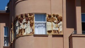 deco facades